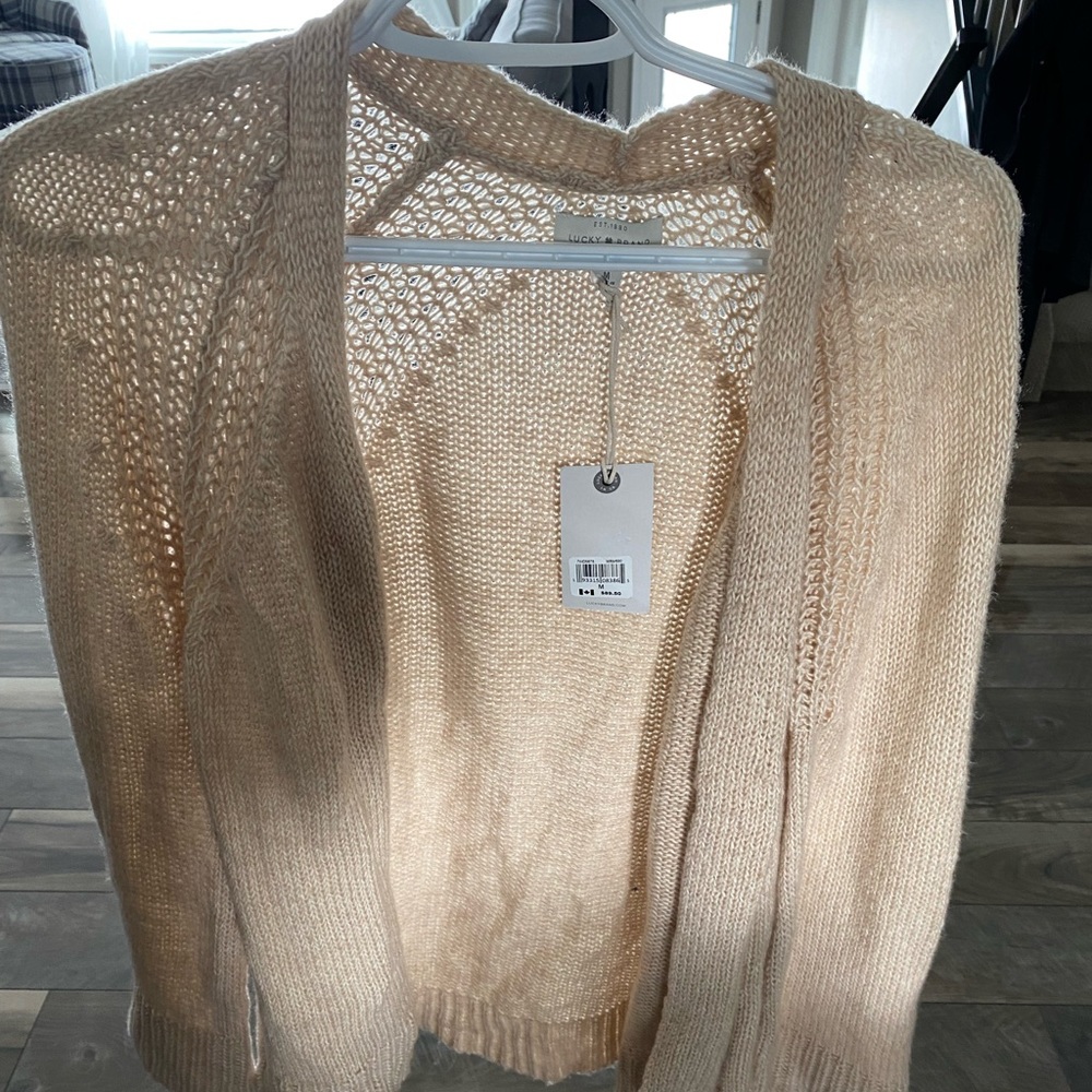 Women’s LUCKY BRAND sweater NWT medium